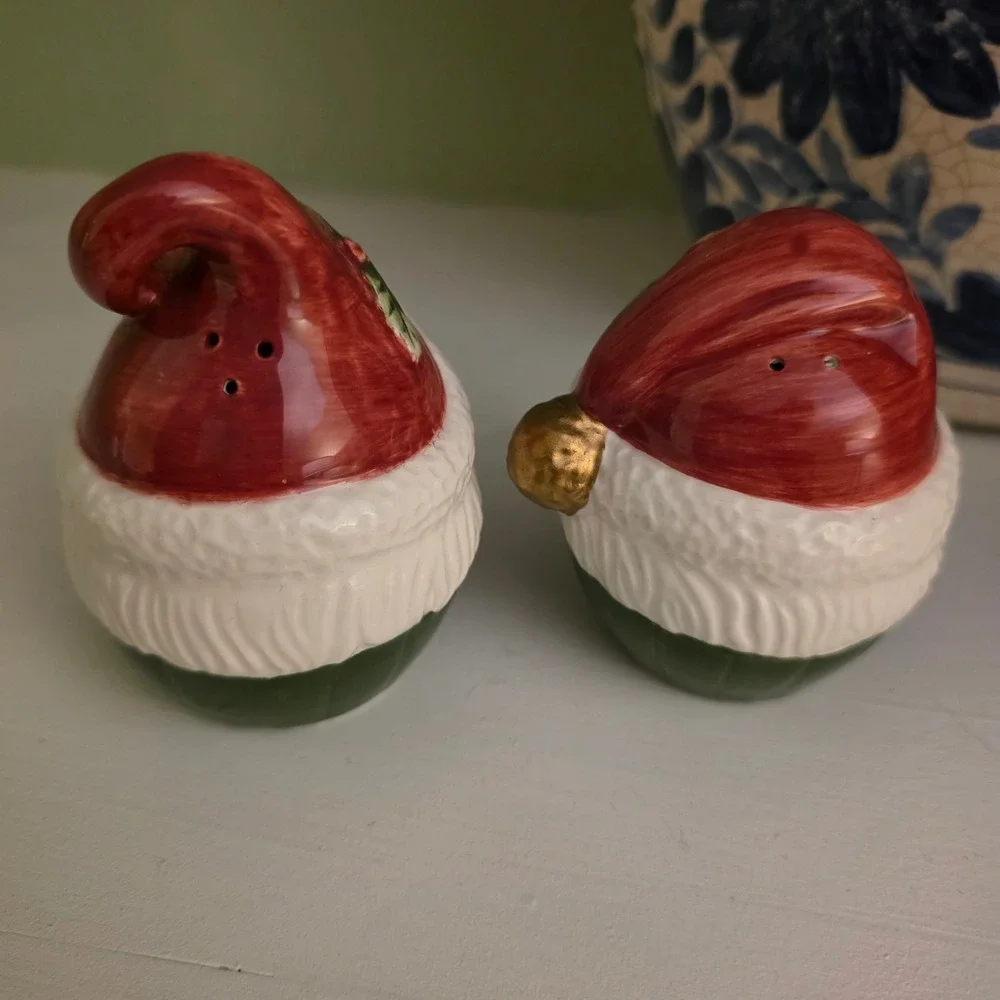 Omnibus Fitz & Floyd Santa Claus Salt and Pepper Shaker Set 1995